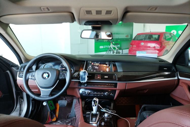 Used BMW 5 Series 2017 525Li Leading Model
