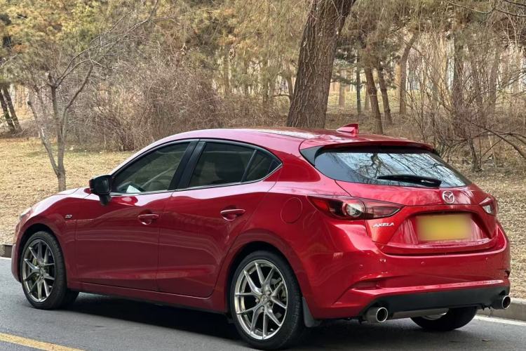 Used Mazda Mazda 3 Axela 2017 Hatchback 2.0L Automatic Sport Model China V Emission Standard