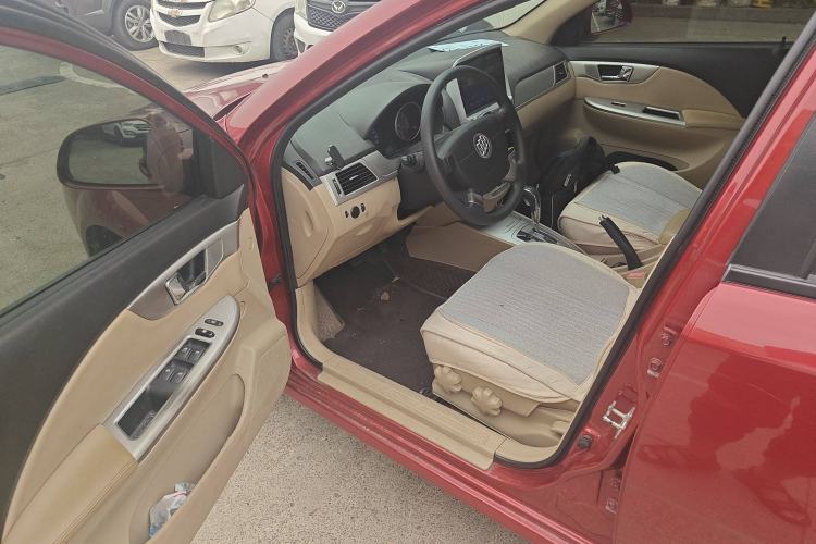 Used Buick Excelle 2013 1.5L Automatic Classic Model
