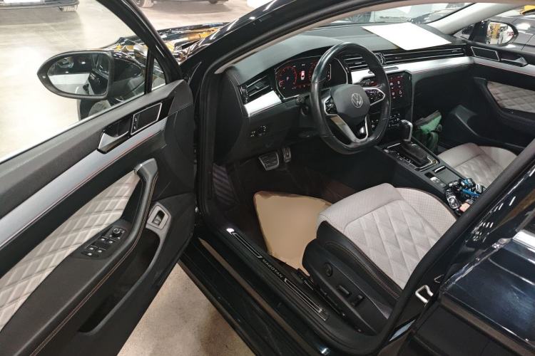 Used Volkswagen Magotan 2023 2 Million Units Commemorative Edition 330TSI DSG Luxury Version
