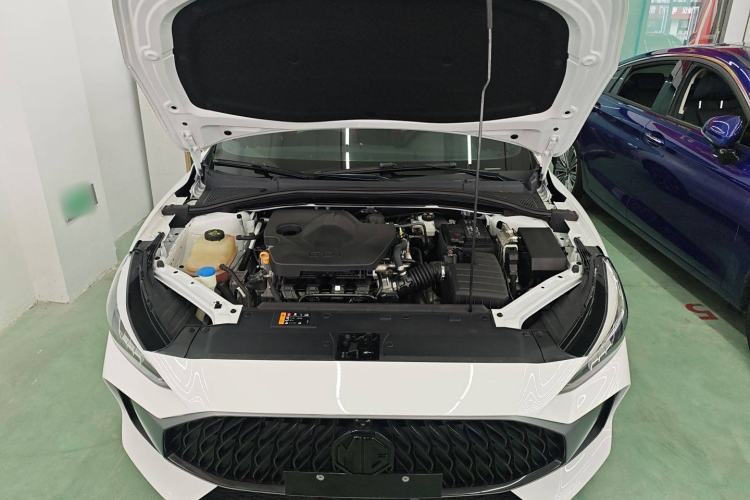 Used MG 5 2023 180 DVVT CVT Luxury Edition
