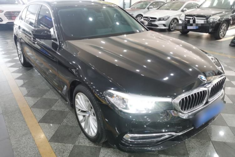 Used BMW 5 Series 2019 Facelifted 525Li Luxury Package
