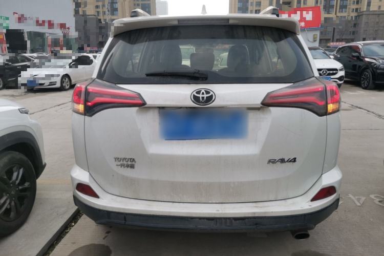 Used Toyota RAV4 2016 2.0L CVT Two-Wheel Drive Urban Edition China V Standard
