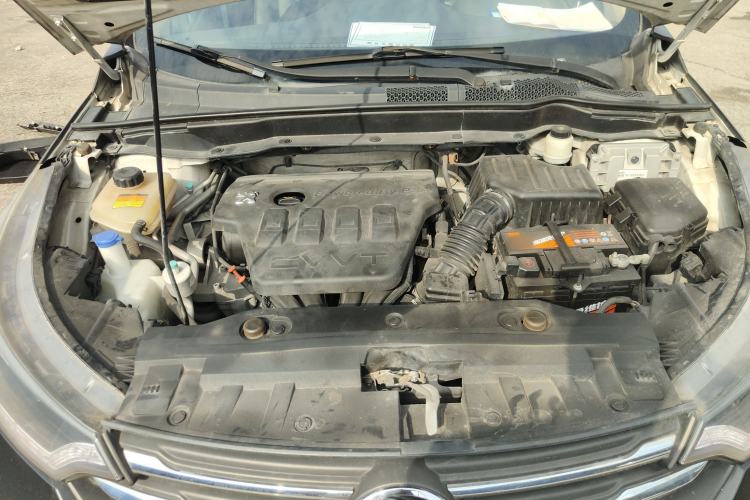 Used Dongfeng Aeolus AX7 2015 2.0L Manual Zhiyi Trim