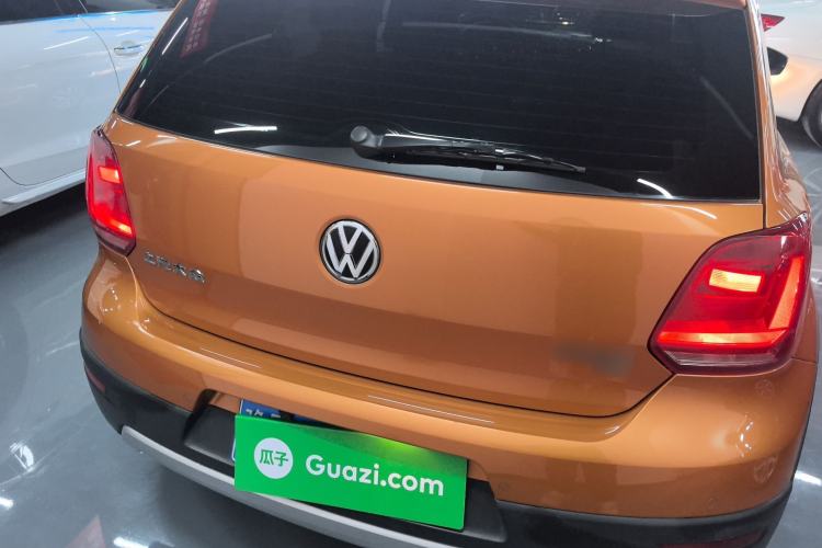 Used Volkswagen Polo 2016 1.6L Cross Polo Automatic
