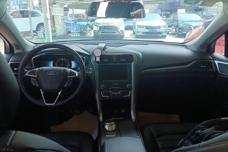 Used Ford Mondeo New Energy 2018 2.0 PHEV Smart-Controlled Fashion Edition China VI Standard