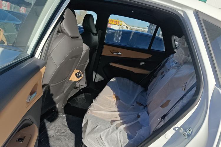 Used Livan Livan 7 2024 605 km Glory Edition
