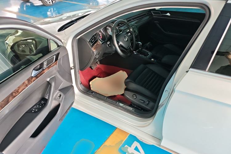 Used Volkswagen Magotan 2019 330TSI DSG Leading Model China VI Standard