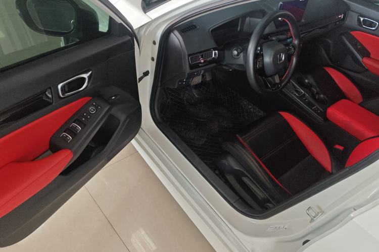 Used Honda Civic 2023 240TURBO CVT Dynamic · Center Stage Special Edition
