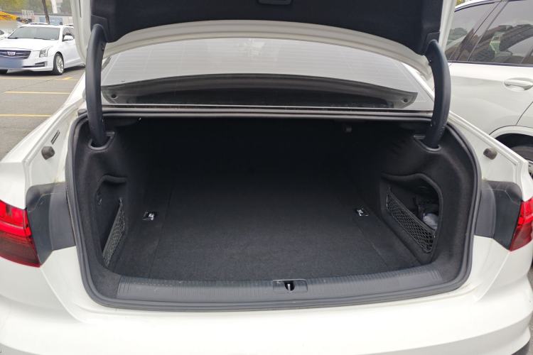 Used Audi A4L 2022 40 TFSI Luxury Dynamic Model