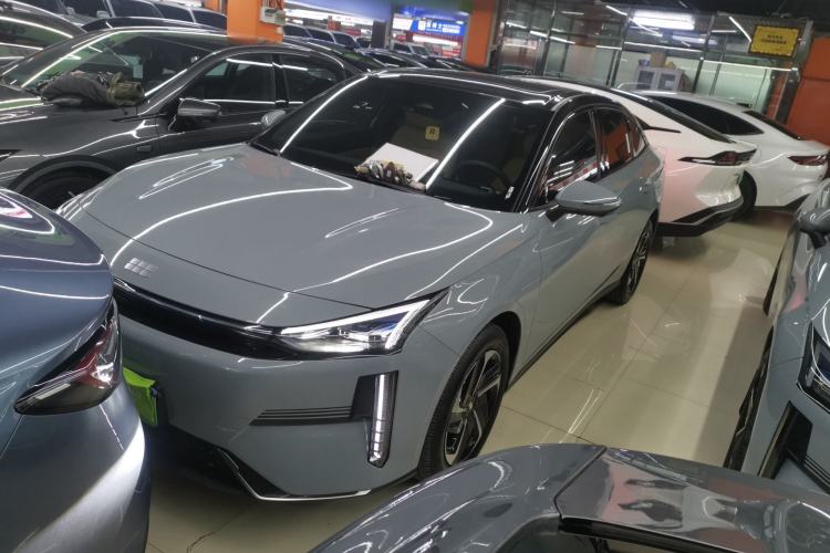 Used  L6 2024 125km PLUS Dragon Edition
