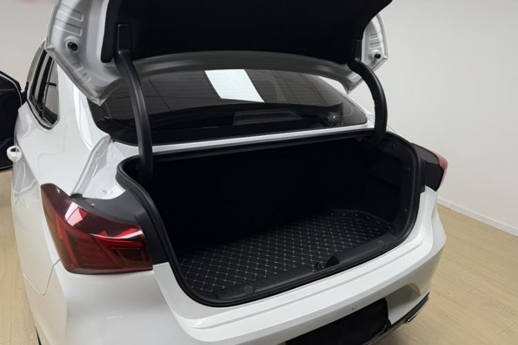 Used Changan Eado 2021 PLUS Blue Whale NE 1.4T GDI DCT Flagship Model
