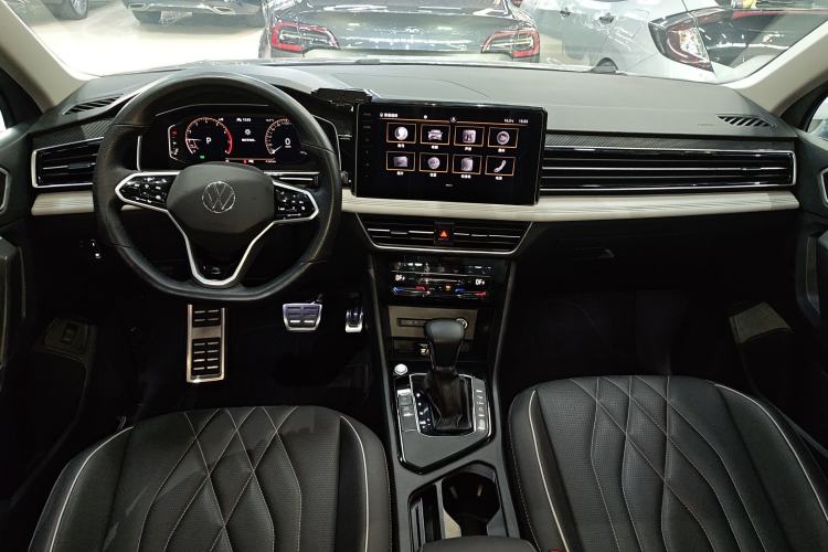 Used Volkswagen Tiguan L 2022 330TSI Automatic Two-Wheel Drive R-Line Enhanced Edition
