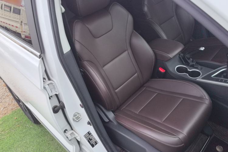 Used FORTHING T5 2022 Grand Edition 1.6L Manual Dream-Chasing Five-Seat Model
