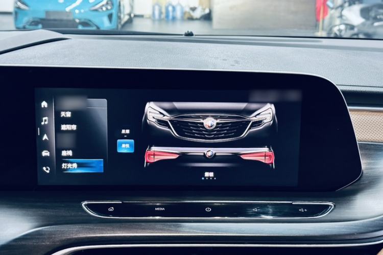 Used Buick GL8 2021 ES Landtrek 653T Luxury Model