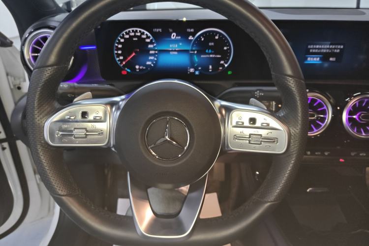 Used Mercedes-Benz A-Class 2022 Revised Version A 200 L Sport Sedan Fashionable Style
