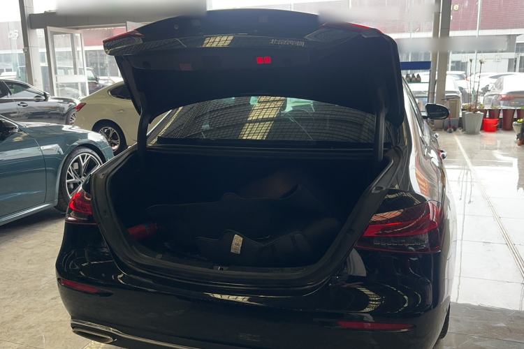 Used Mercedes-Benz E-Class 2022 Revised Version E 300 L Fashion Edition
