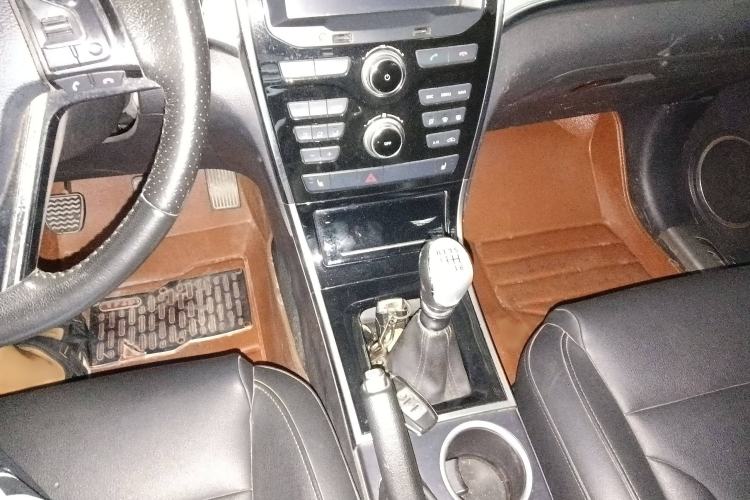 Used Haval H2 2014 1.5T Manual Two-Wheel Drive Elite Edition
