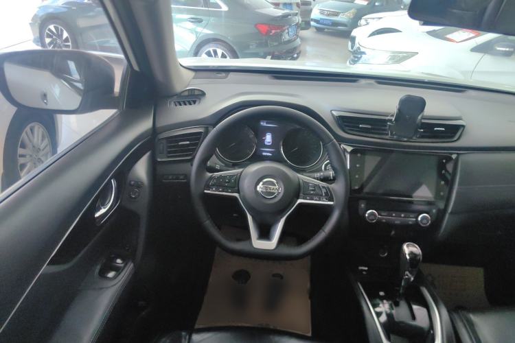 Used Nissan X-Trail 2019 2.0L CVT Smart Connect Comfort Edition 2WD
