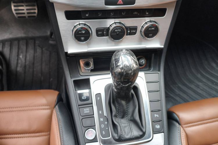 Used Volkswagen FAW-Volkswagen CC 2016 2.0 TSI Luxury Model
