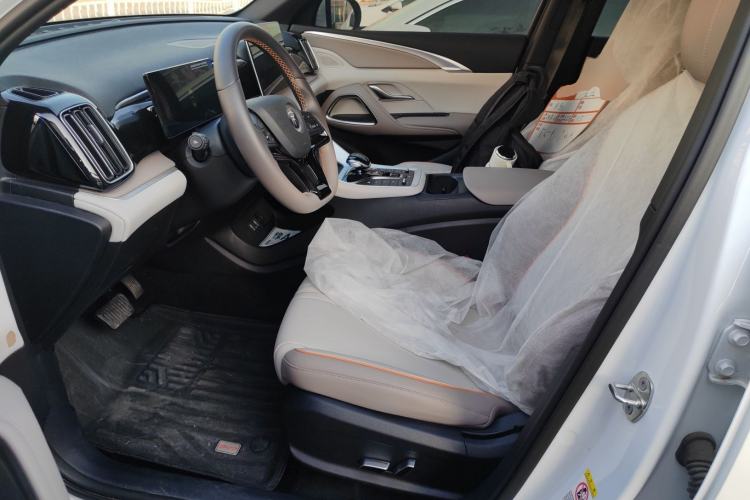 Used BYD Song Pro New Energy 2024 HONOR Edition DM-i 71KM Navigation Model