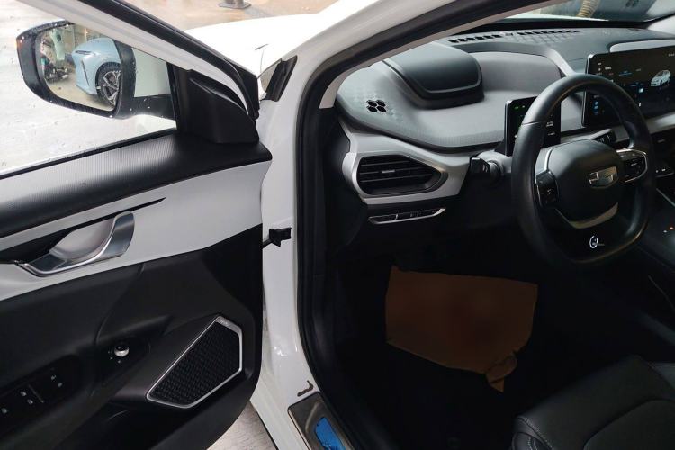 Used Geometry A 2021 Pro Enjoy High-Dimensional Range Edition 430KM A430 Easy-Drive Version
