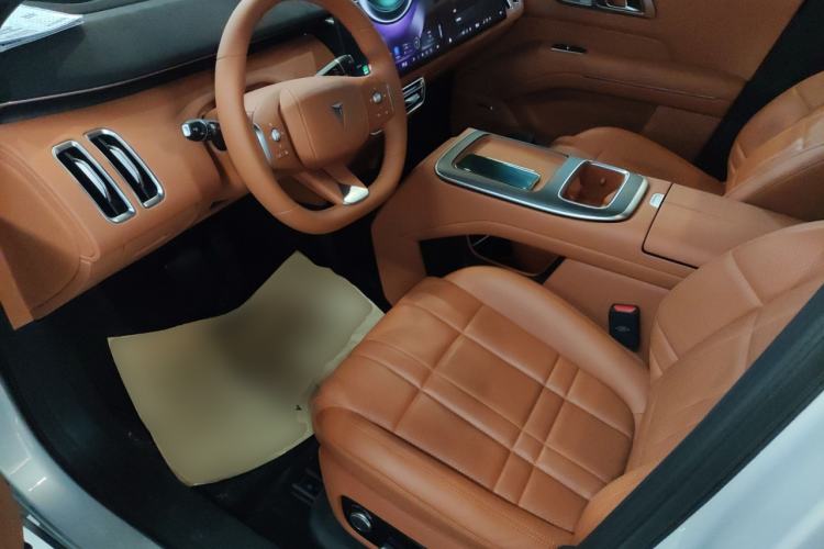 Used  S09 2025 Four-Wheel Drive Ultra+ Custom Edition
