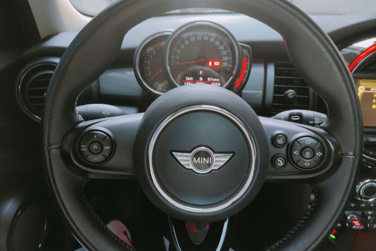 Used  MINI 2016 1.5T COOPER Five-Door Edition