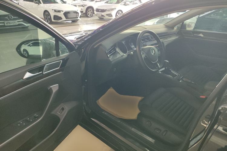 Used Volkswagen Magotan 2019 330TSI DSG Luxury Version China VI Standard
