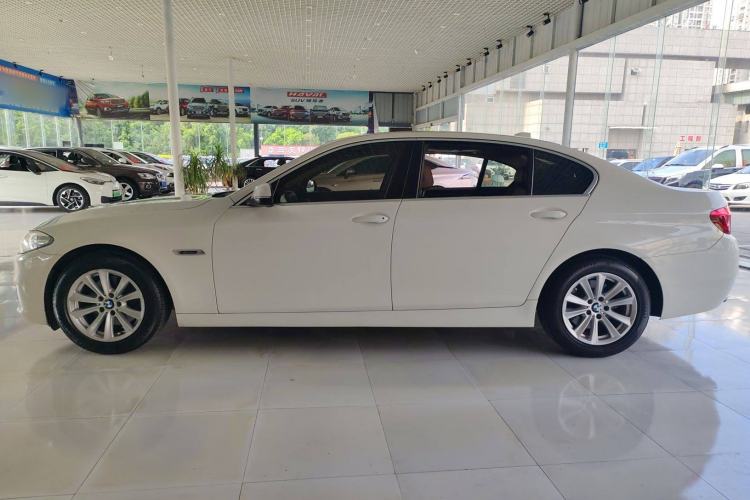 Used BMW 5 Series 2014 520Li Elegant Model
