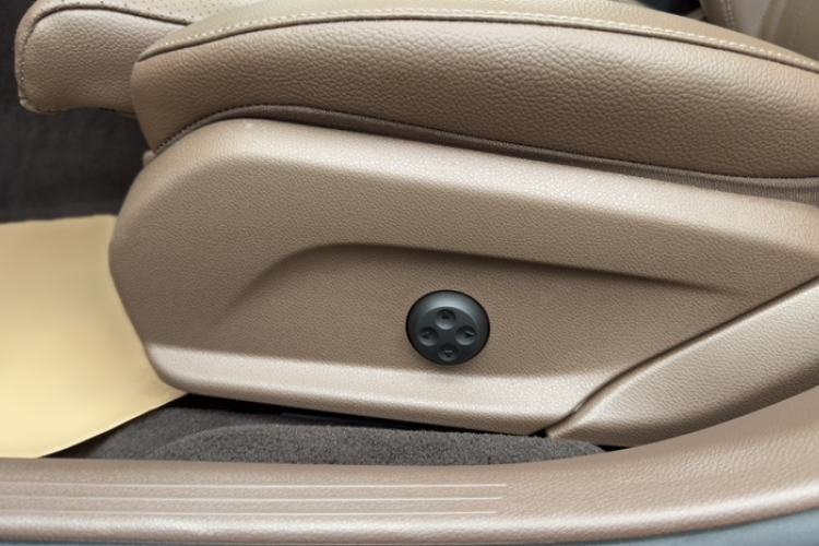 Used Mercedes-Benz E-Class 2023 E 260 L