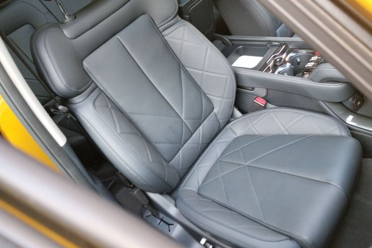 Used  Leopard 5 2023 Navigator Edition
