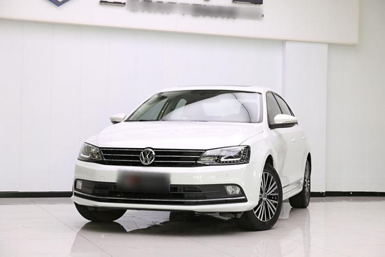 Used Volkswagen Sagitar 2017 230TSI Automatic Luxury Edition
