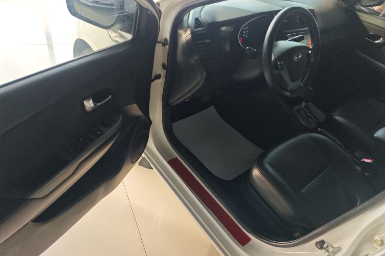 Used Kia K2 2015 Sedan 1.4L Automatic GLS

