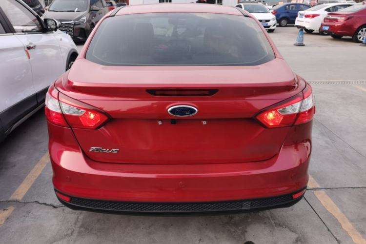Used Ford Focus 2012 Sedan 1.6L Automatic Fashion Edition