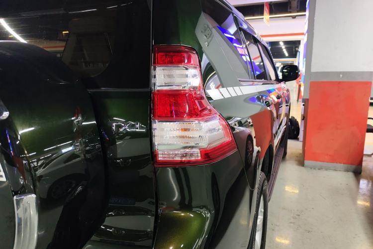 Used Toyota Prado 2015 2.7L Parallel Import