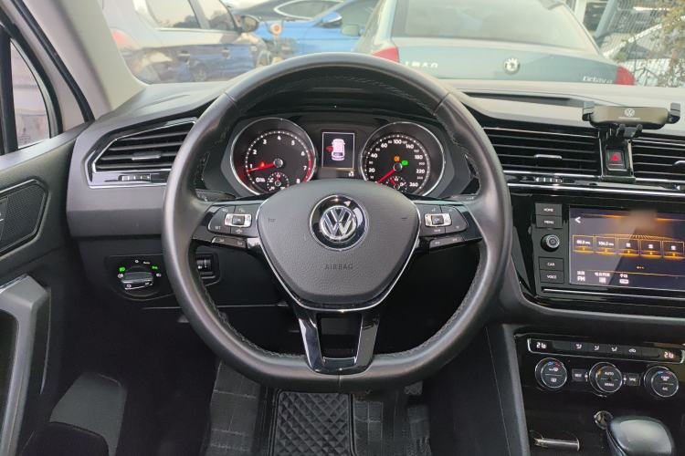 Used Volkswagen Tiguan L 2019 330TSI Automatic Two-Wheel Drive Panoramic Comfort Edition China VI Standard