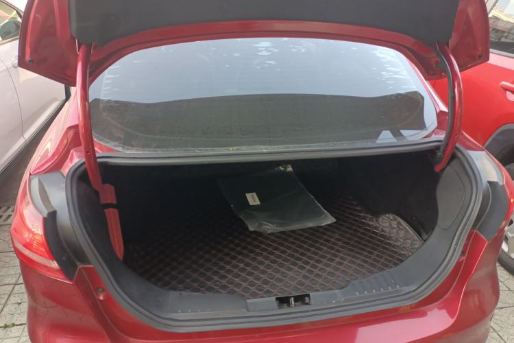 Used Ford Focus 2017 Sedan 1.6L Automatic Fashion Edition Smart Drive Version
