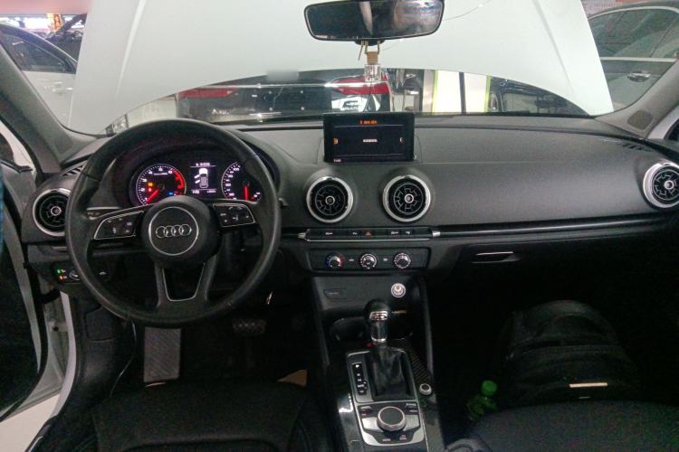 Used Audi A3 2017 Sportback 35 TFSI Fashion Model
