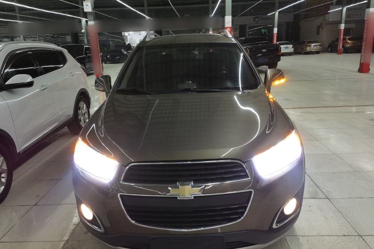 Used Chevrolet Captiva 2015 2.4L 4x4 Flagship Edition 7-Seater
