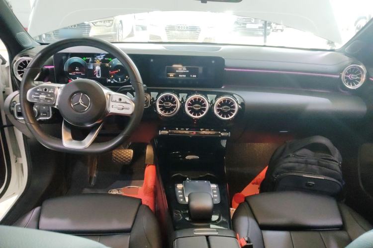 Used Mercedes-Benz A-Class 2022 Restyled A 200 L Sport Sedan Fashion Version
