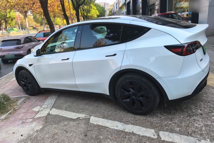 Used Tesla Model Y 2024 Rear-Wheel-Drive Version
