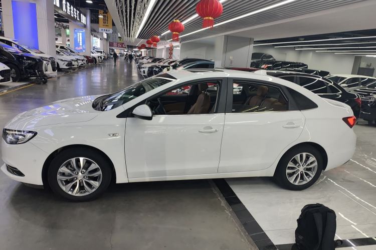 Used Buick GT 2019 18T Automatic Connected Flagship Version China V Standard
