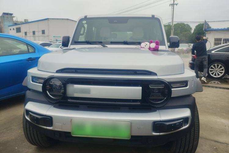 Used  V23 2025 401 Two-Wheel Drive Intelligent Driving Version
