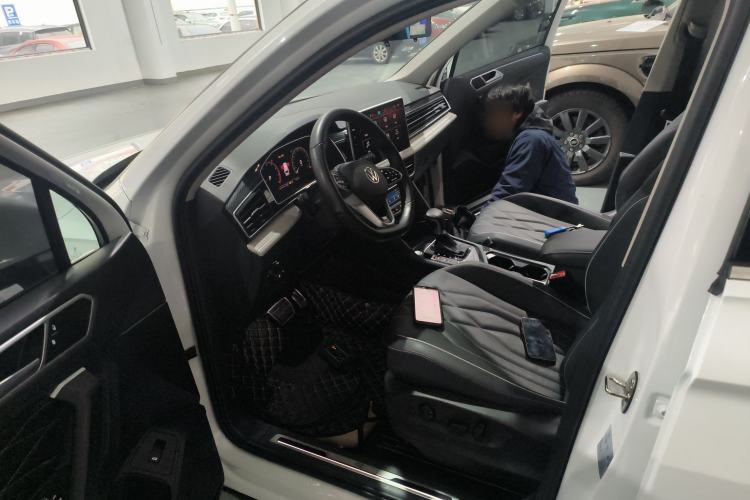 Used Volkswagen Tiguan L 2023 330TSI Automatic Two-Wheel Drive R-Line Enjoyment Edition