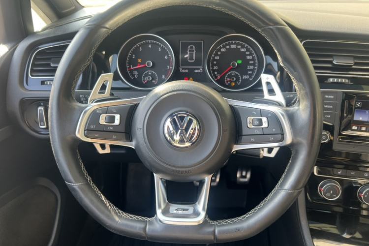 Used Volkswagen Golf 2016 1.4TSI Automatic R-Line
