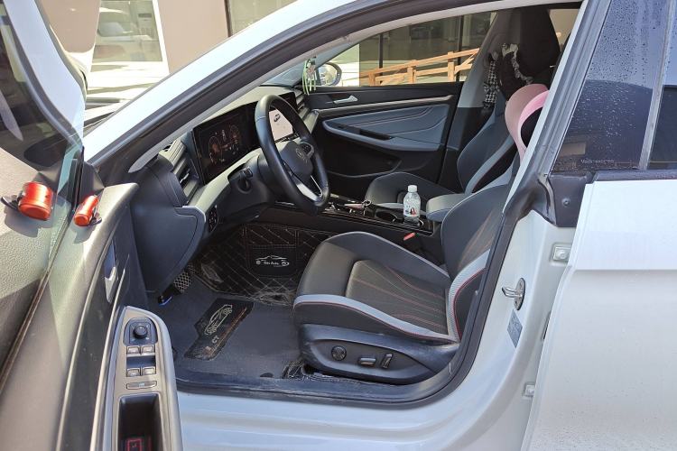 Used Volkswagen Lamando 2023 Lavida L 280TSI DSG Spicy Edition
