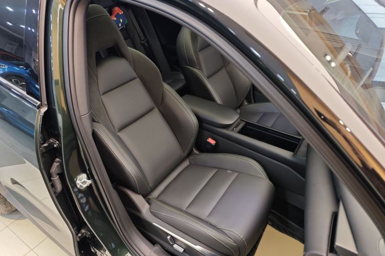 Used Lynk & Co 06 EM-P 2023 EM-P 126 Long-Range Halo
