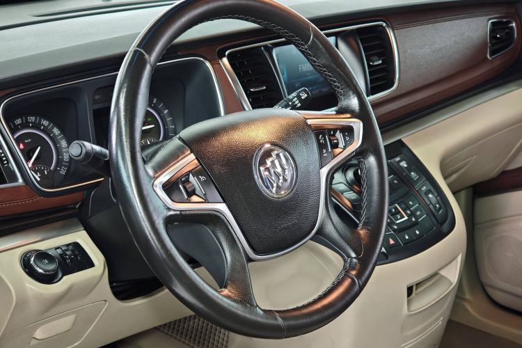 Used Buick GL8 2017 25S Prestige Version China V Standard
