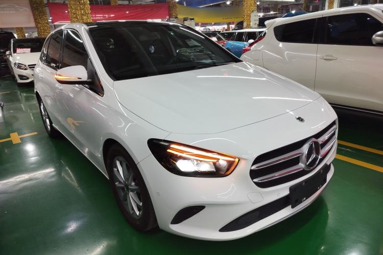 Used Mercedes-Benz B-Class 2022 Updated B 200 Fashion Edition
